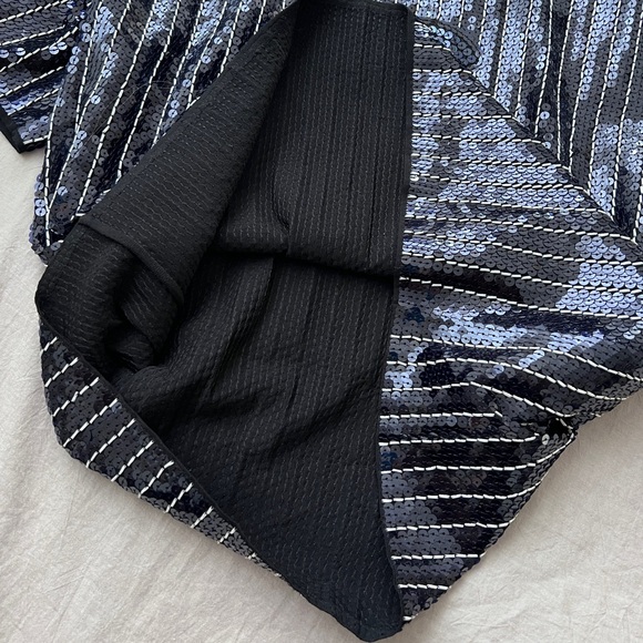 Auth Chanel 23s Sequin CC Logo Top P74612 - Size 44 - Picture 6 of 16